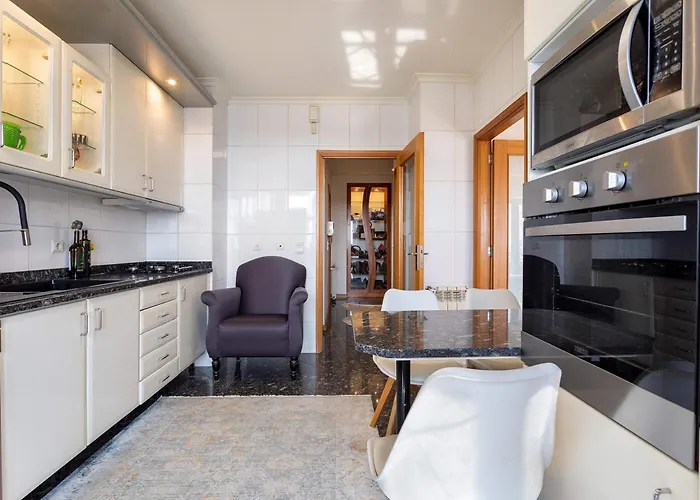 Oporto, Sea View And Marina 公寓 *